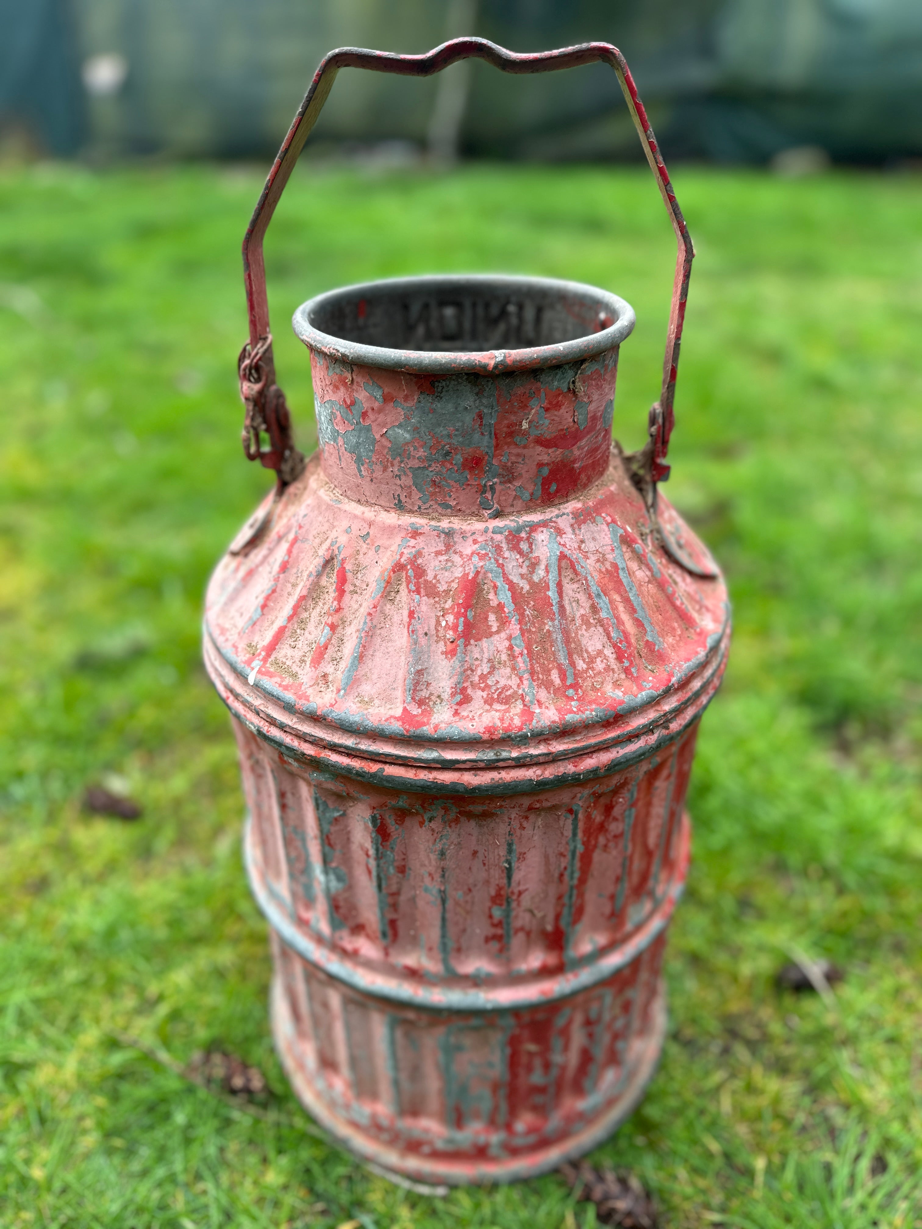Vintage Union Oil Can